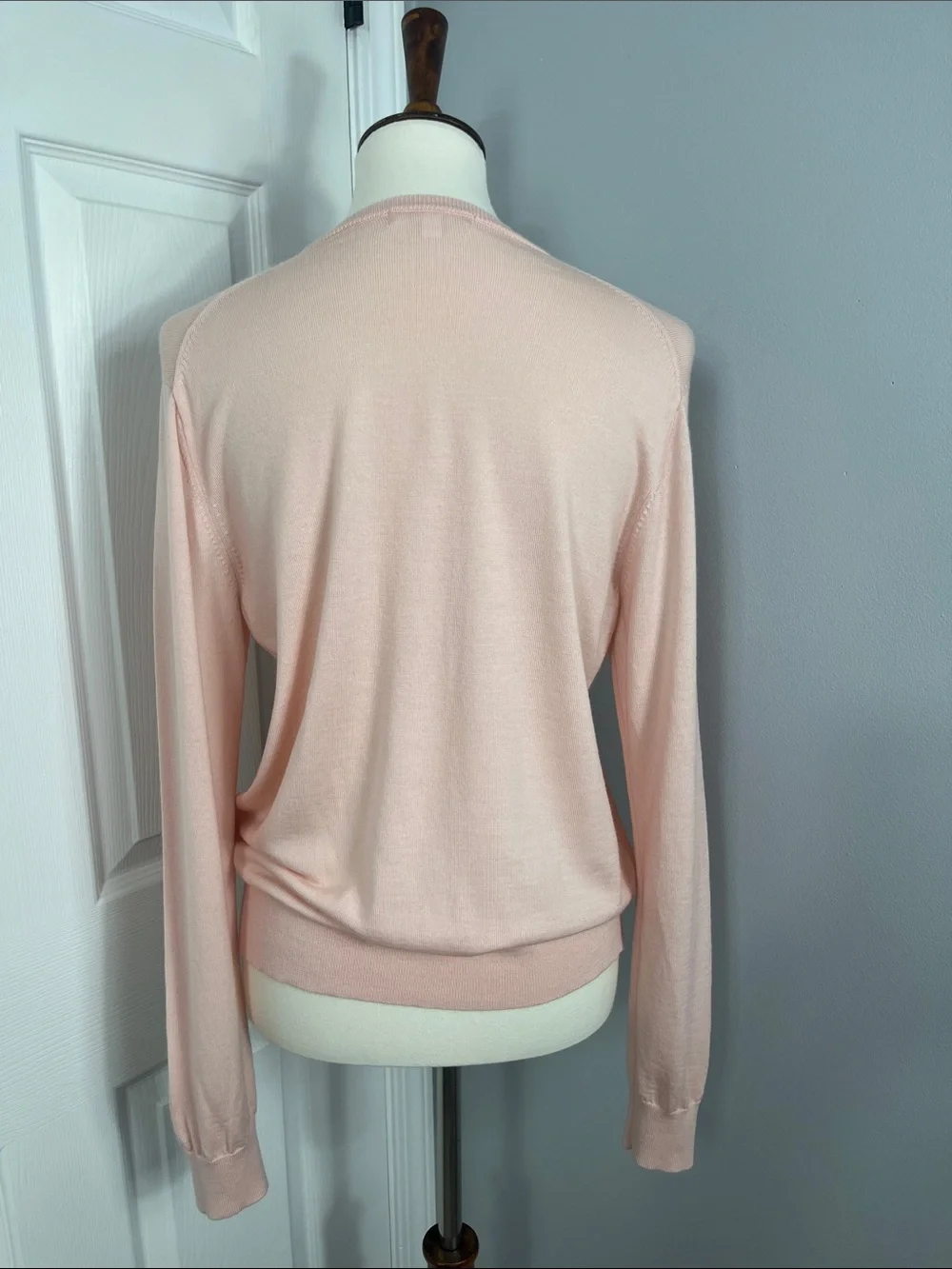 Uniqlo 100% Wool Crewneck Sweater - Picture 4 of 7